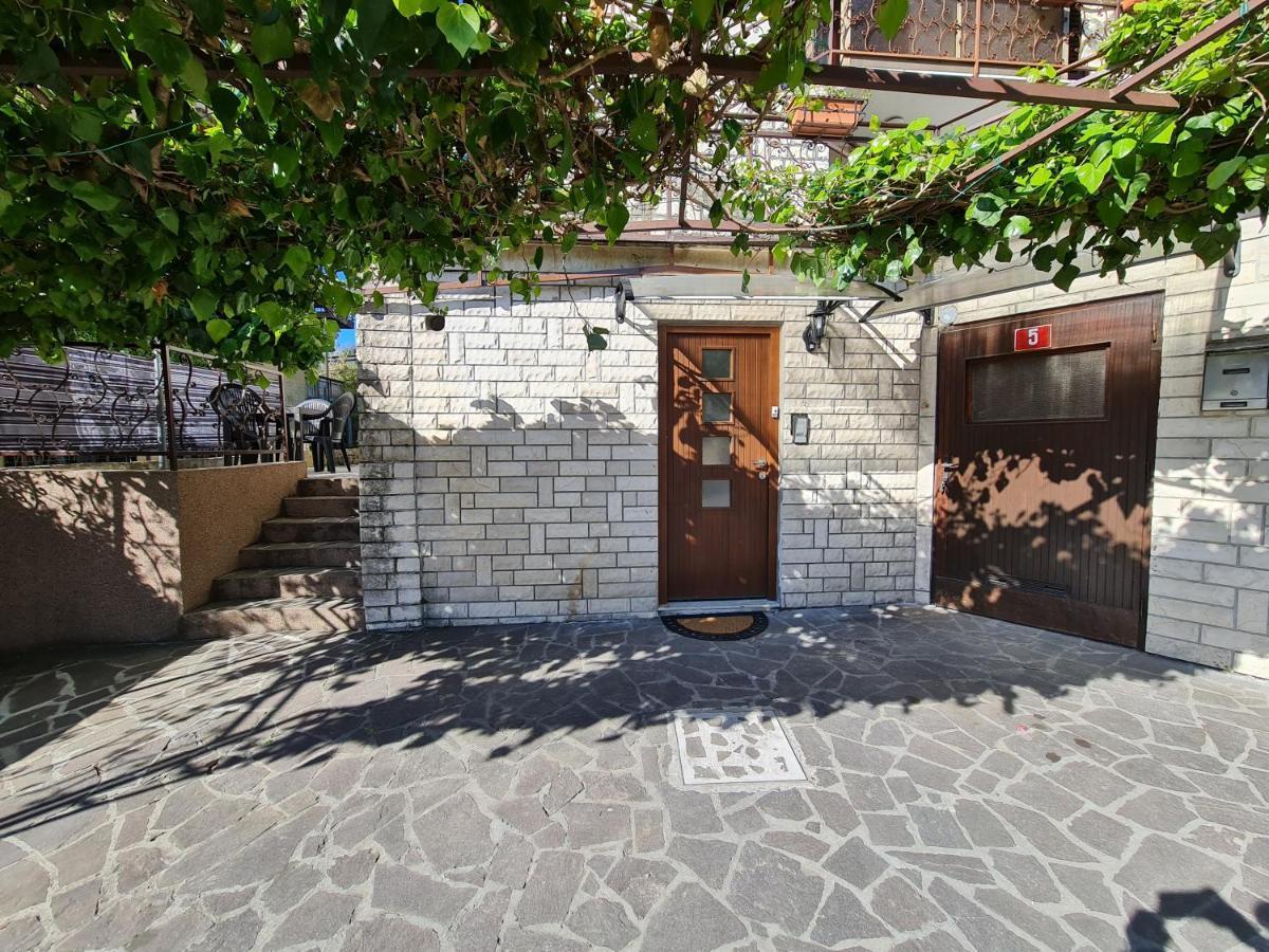 Apartma Pina Appartement Izola Buitenkant foto