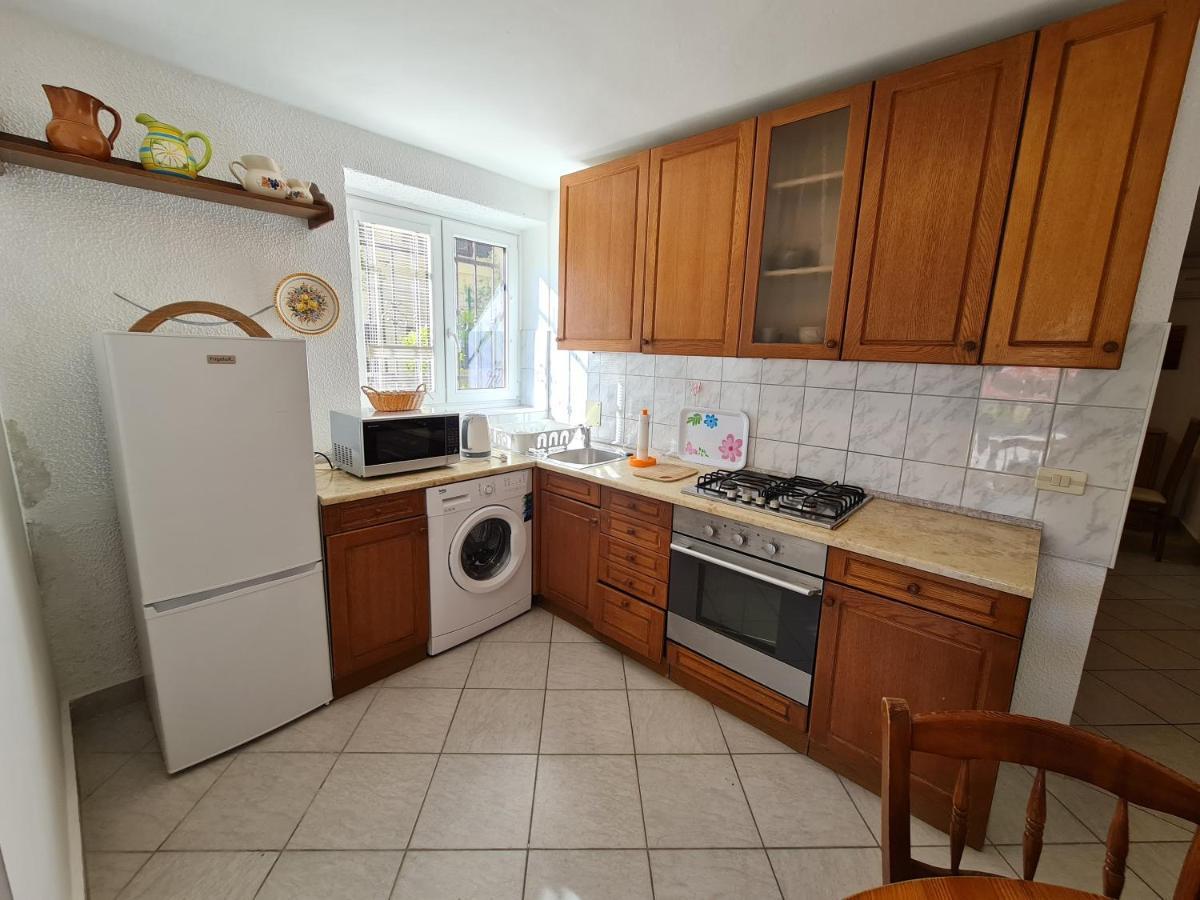 Apartma Pina Appartement Izola Buitenkant foto
