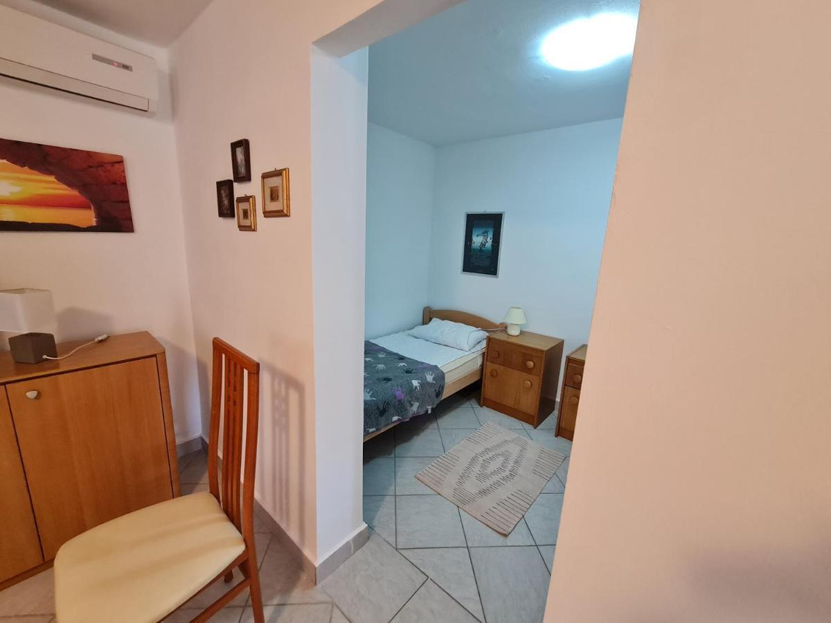 Apartma Pina Appartement Izola Buitenkant foto