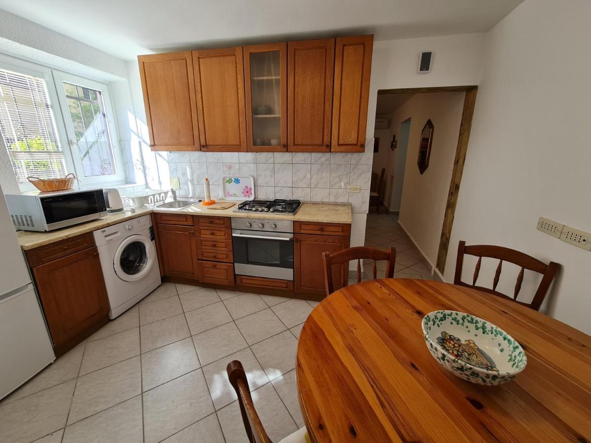 Apartma Pina Appartement Izola Buitenkant foto